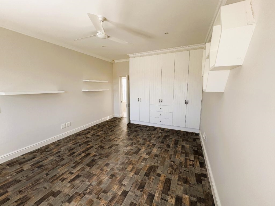 5 Bedroom Property for Sale in Whale Rock Western Cape